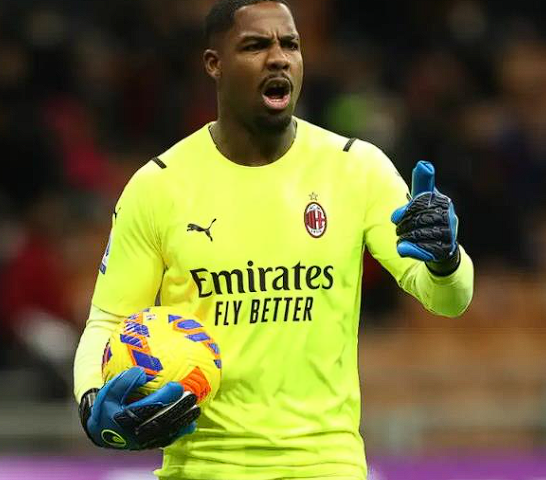 维维亚诺谈迈尼昂续约及门将格局