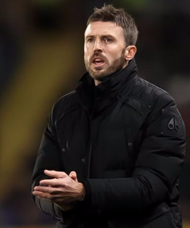 曼联暂缓卡里克转正：历史镜鉴与未来布局的双重考量