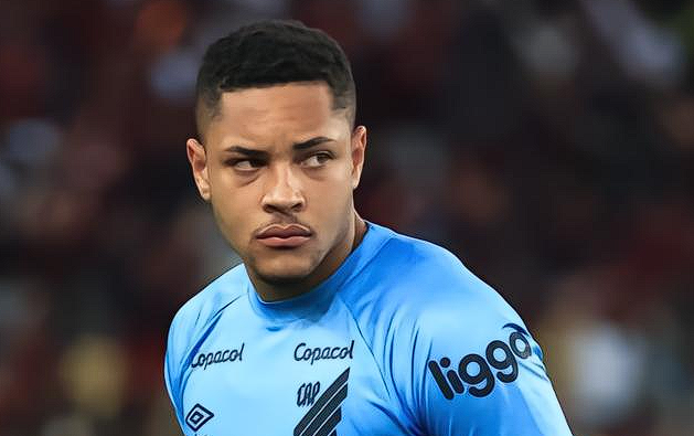 切尔西求购巴萨旧将罗克，转会费牵动多方利益