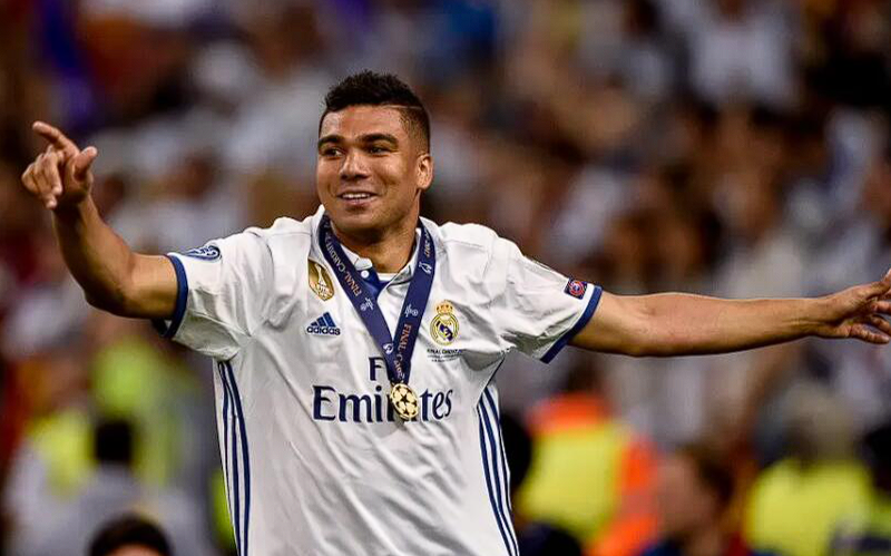 巴西友谊赛惜败法国：卡塞米罗剖析赛况，展望世界杯前景